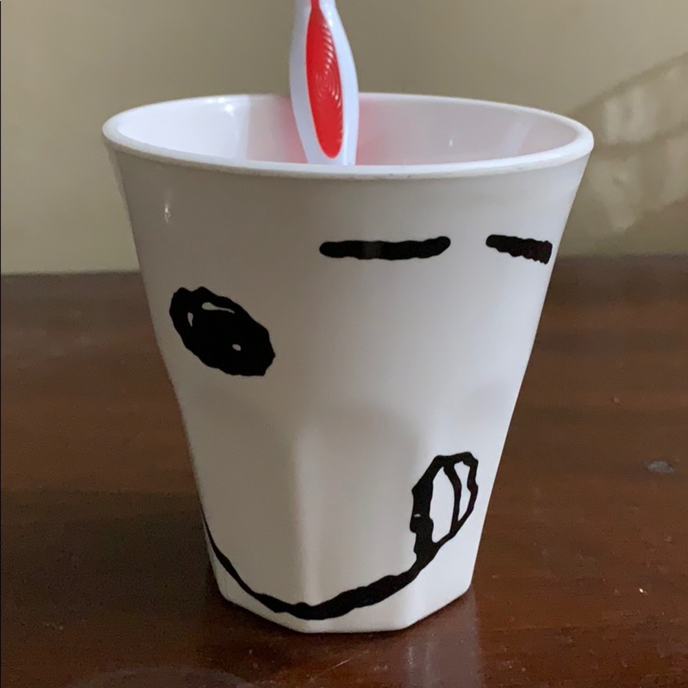 Peanuts Snoopy Toothbrush Cup